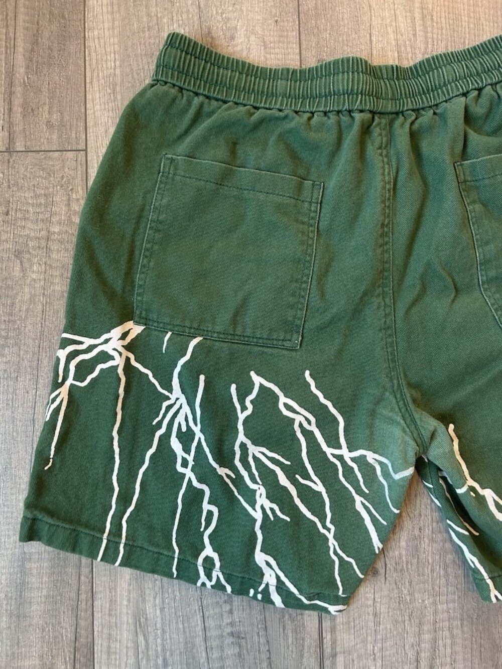 All Eye Gaze Lightning Graphic Green Drawstring Shorts Cotton Men’s S Streetwear - Picture 9 of 14